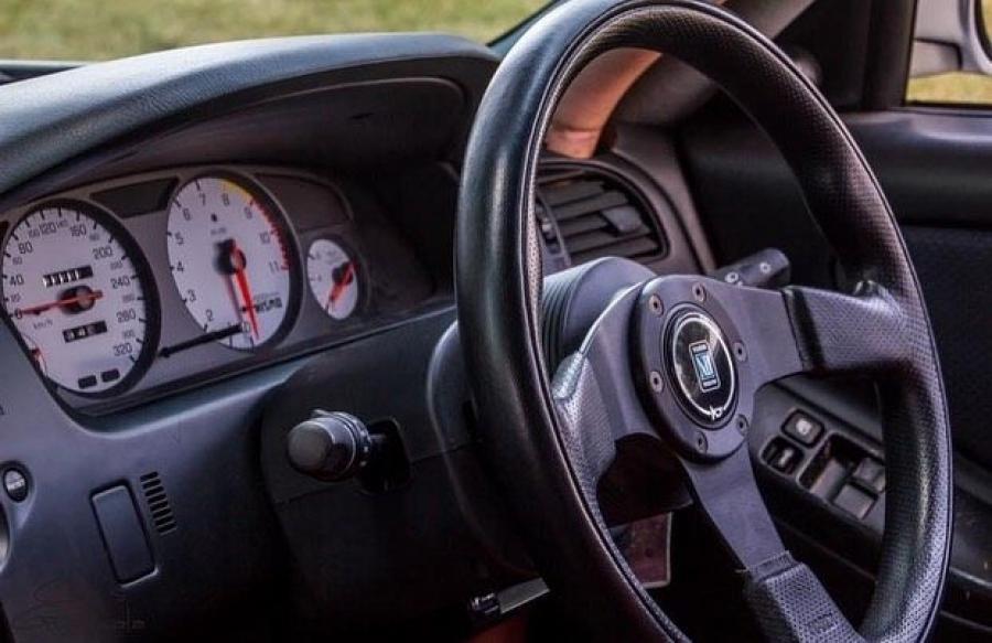 Панель приборов Nissan Skyline GT-R Speedwagon (R33) 1996 года  (фото 6 из 18)